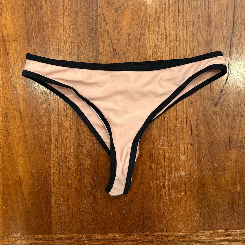NWOT SHEIN Black and Tan Thong Bikini Bottom, Medium